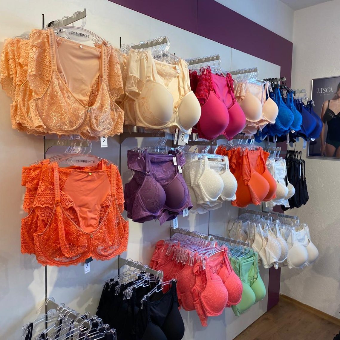 Bunte Unterwäsche-Styles bei Madame Dessous in Aichach